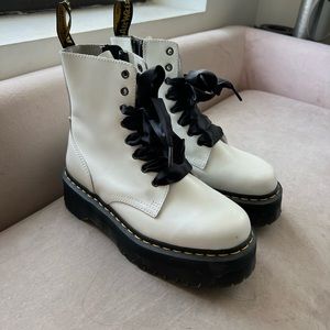 White platform Dr Martens. Size 39/8